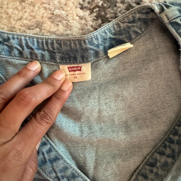 Levi's denim top - Picture 3 of 4